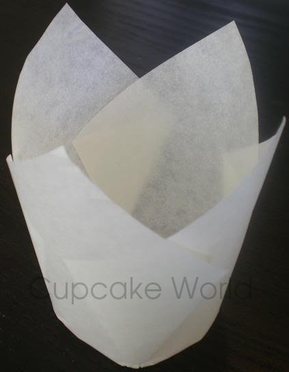 25PC CAFE STYLE WHITE PAPER CUPCAKE MUFFIN WRAPS STANDARD